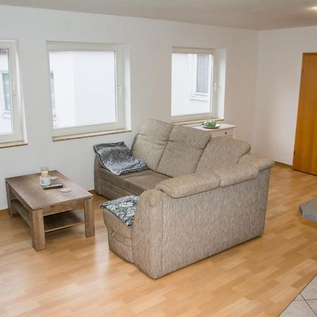 Schoene 2-Raum-Wohnung Im Zentrum Waltershausens Luaran gambar