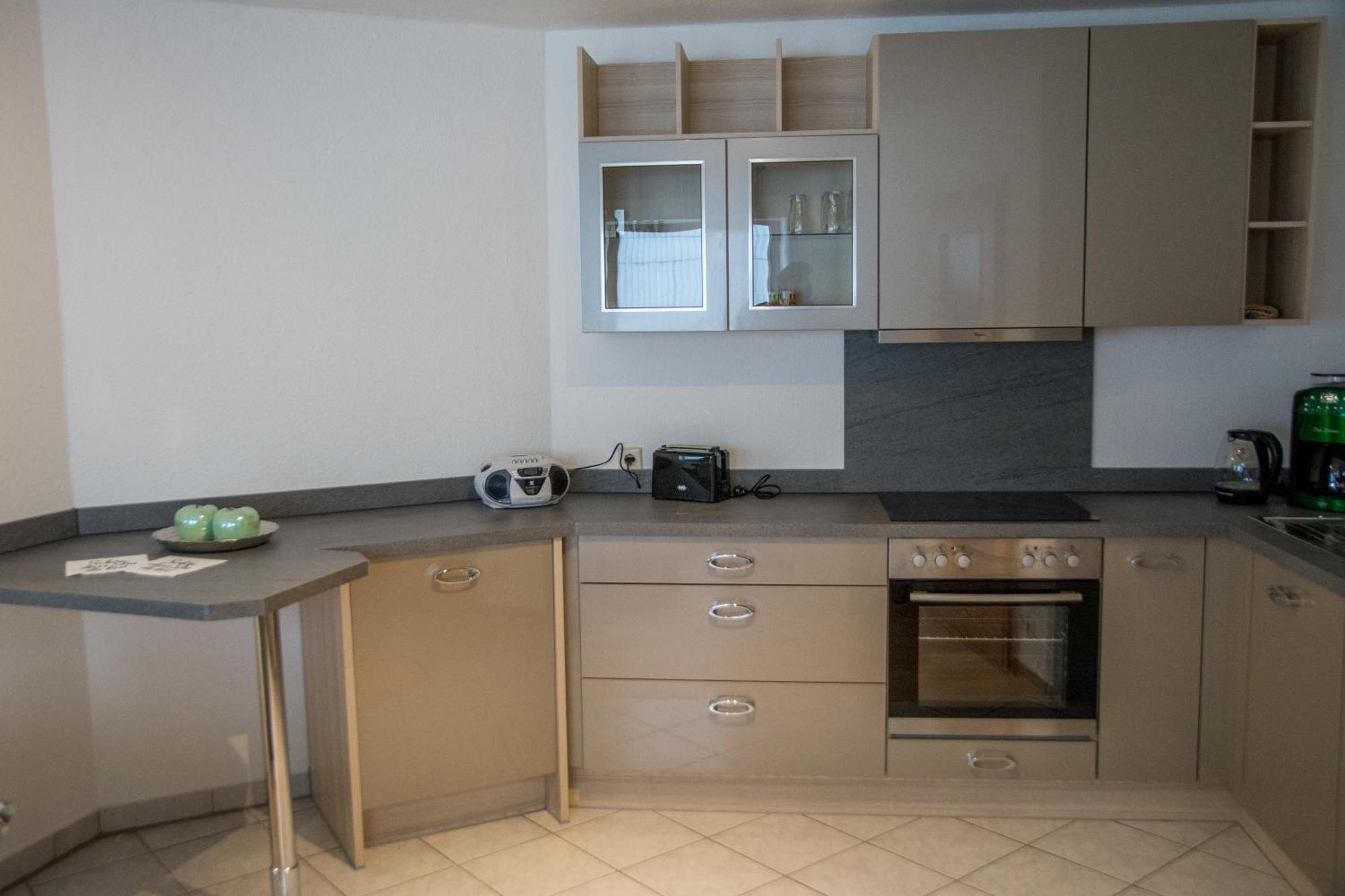 Schoene 2-Raum-Wohnung Im Zentrum Waltershausens Luaran gambar