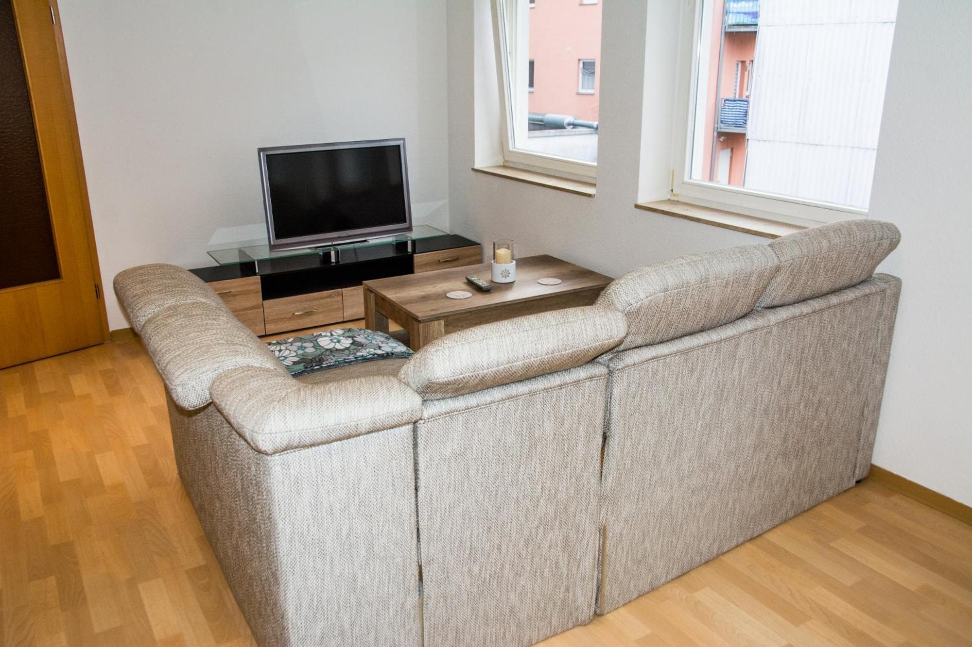 Schoene 2-Raum-Wohnung Im Zentrum Waltershausens Luaran gambar
