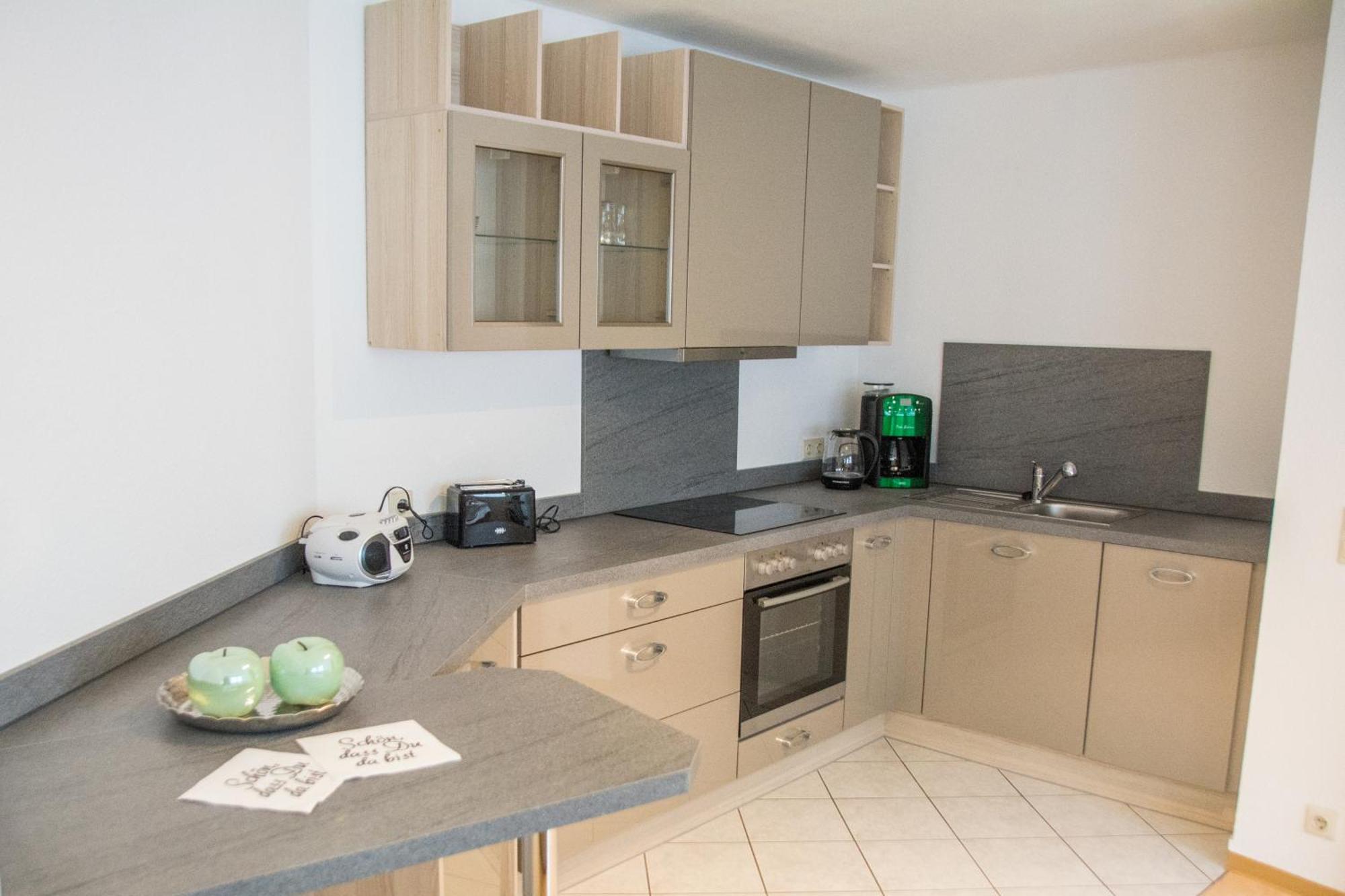 Schoene 2-Raum-Wohnung Im Zentrum Waltershausens Luaran gambar